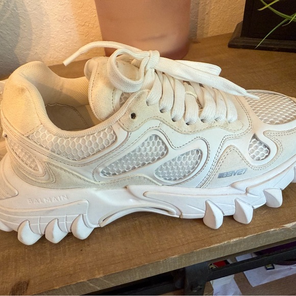 Balmain B-Court (or B27) White/Off-White Low-Top Sneakers — Luxury Streetwear - Picture 7 of 11